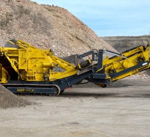 Keestrack R3 mobile impact crusher in quarry