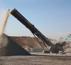 Edge Low Level (LTS) tracked stacker series