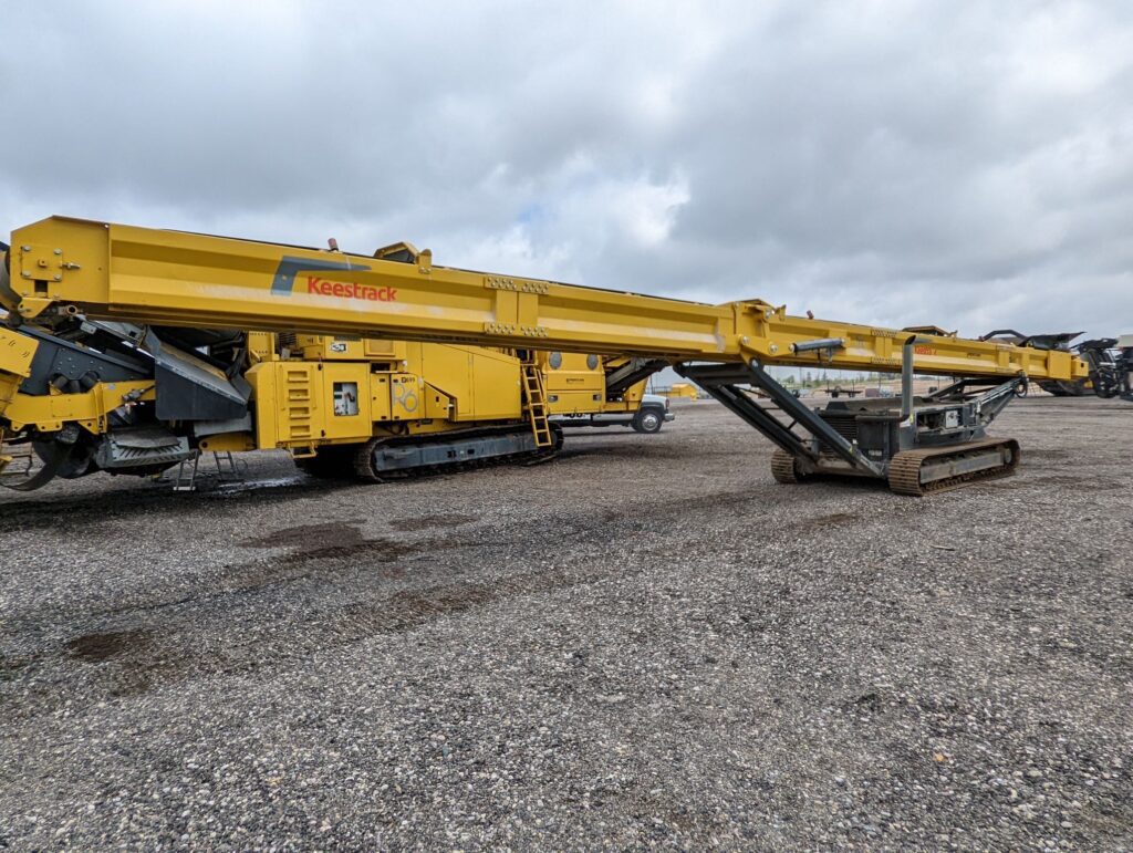 Used Keestrack S3 stacking conveyor for sale