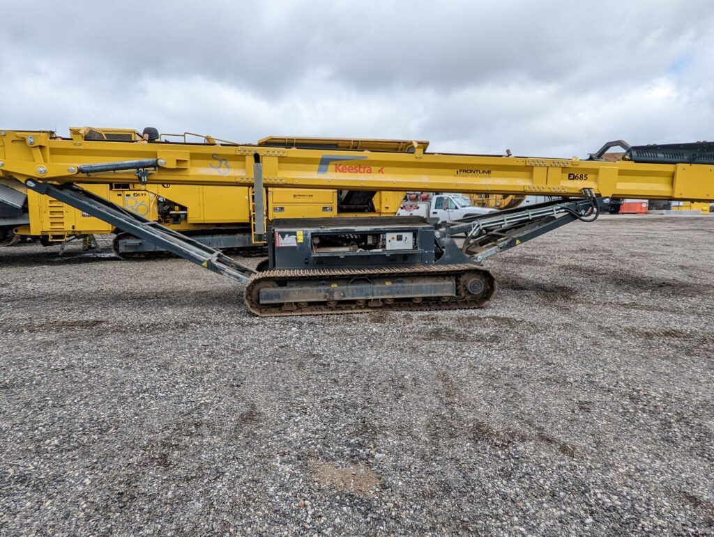Used Keestrack S3 stacking conveyor for sale