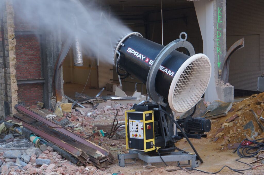 Spraystream S7.5 suppressing dust at demolition site.