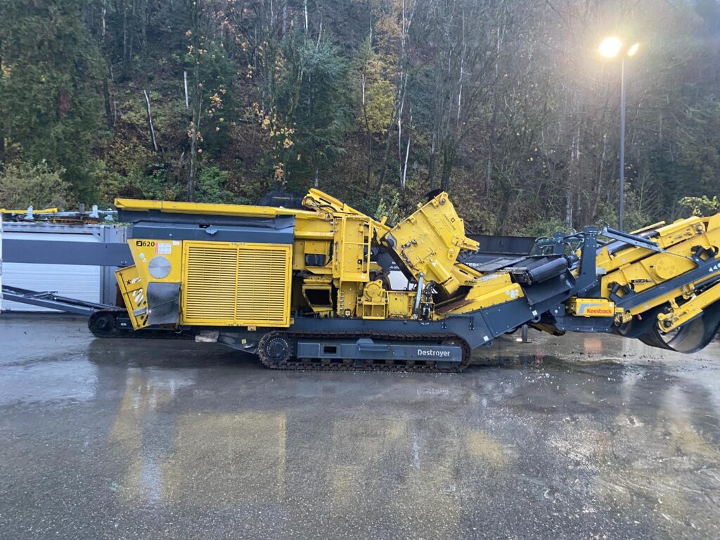 Keestrack R3 Mobile Impact Crusher