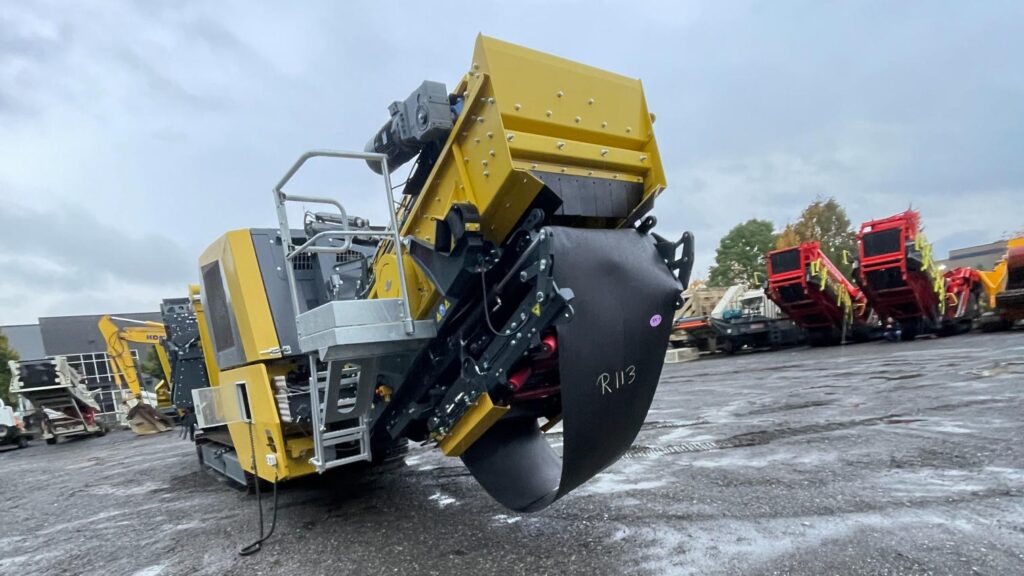 Keestrack i4 reversible impact crusher