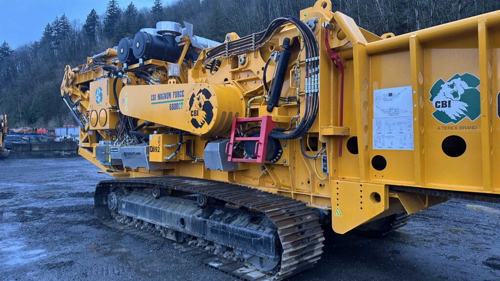 Photo of a 2023 CBI 6800CT