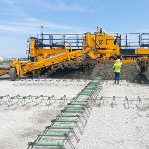GOMACO GP460 Placer/Spreader Slipform Paver